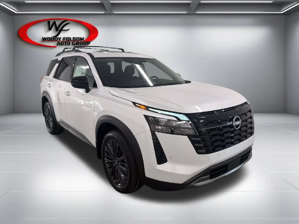 New 2026 Everest White Pearl TriCoat Nissan SL image 3