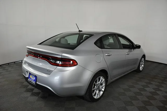 Used 2013 Silver Dodge SXT image 9