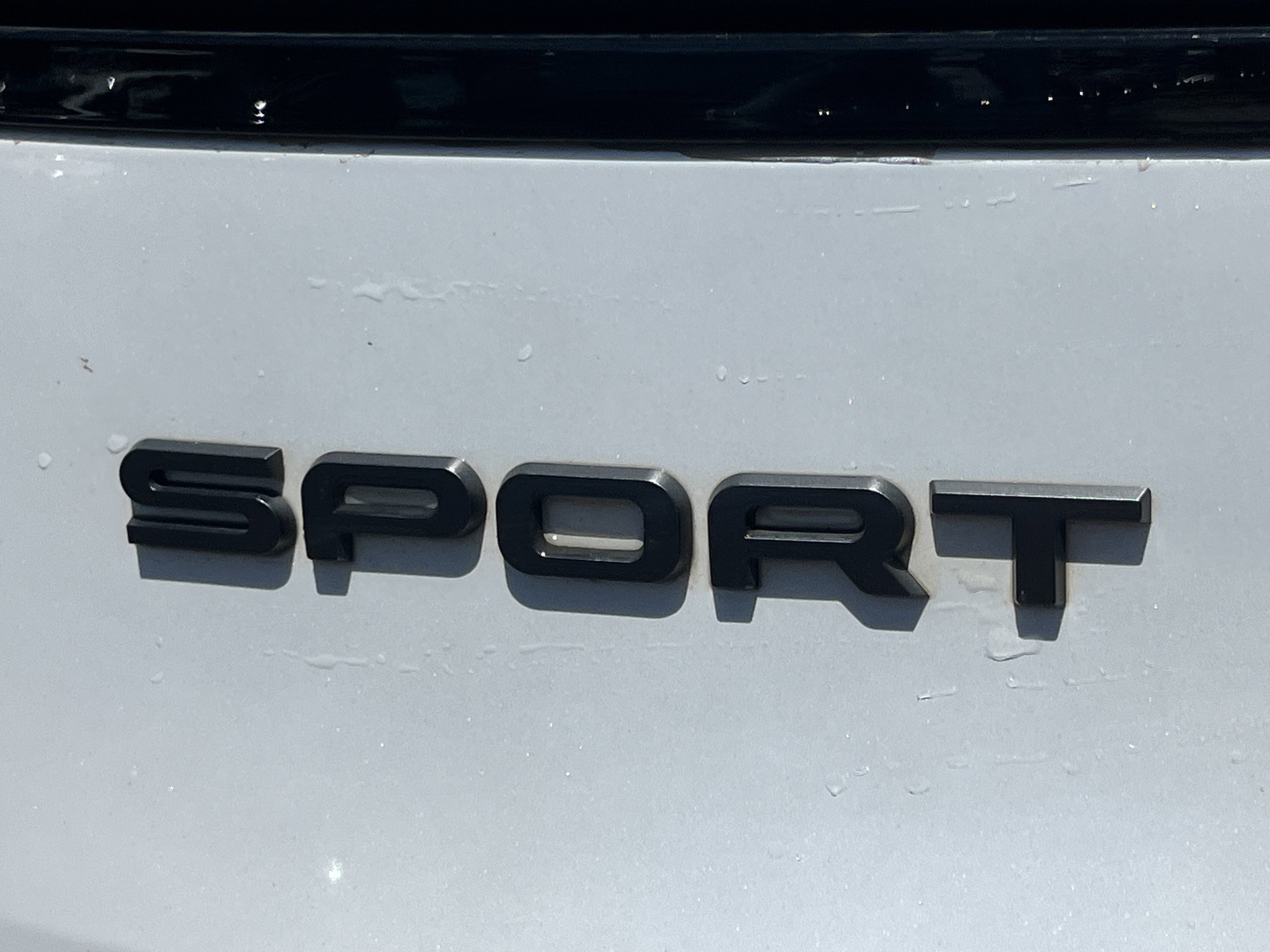 Used 2024 Fuji White Land Rover Dynamic SE image 23
