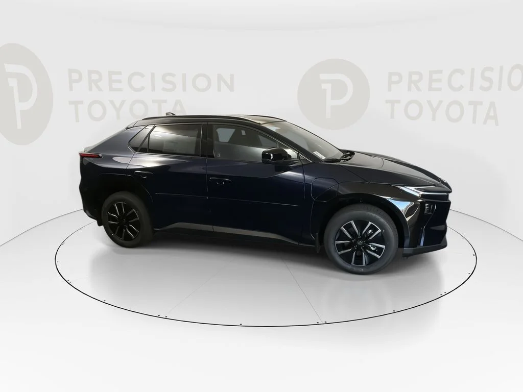2026 Toyota bZ XLE - Photo 23