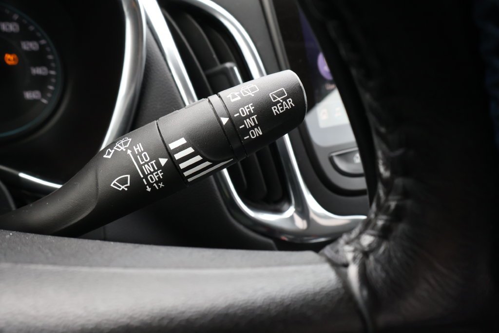 Used 2019 KINETIC BLUE METALLIC Chevrolet LT image 22