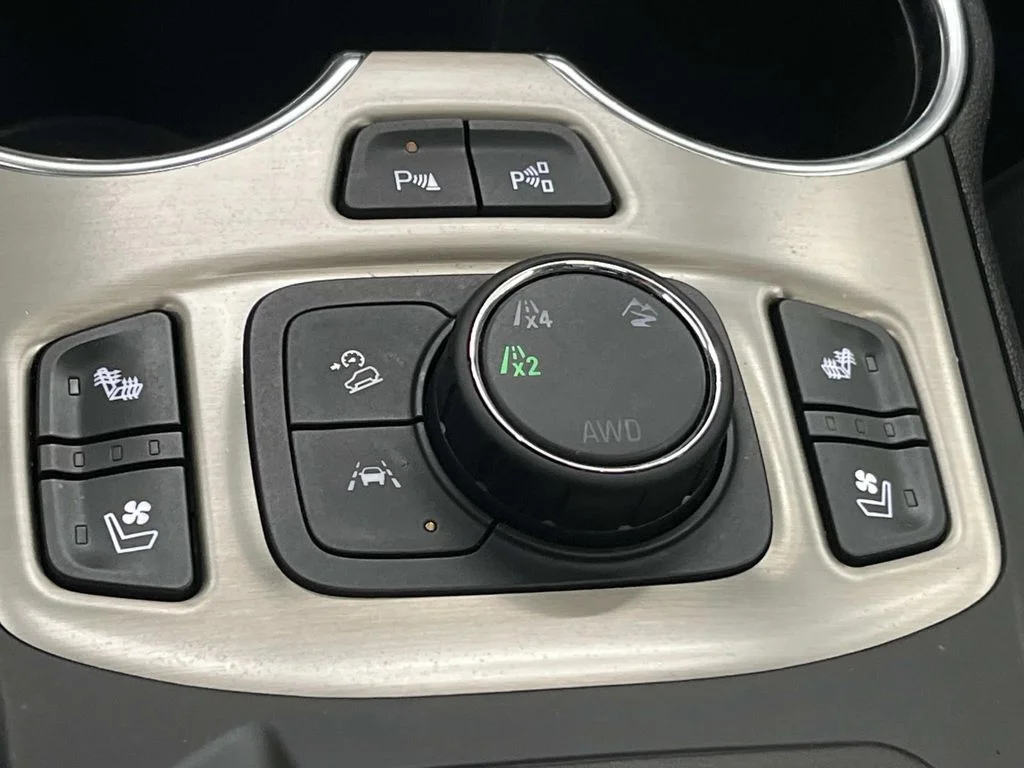 2024 GMC Terrain Denali - Photo 25