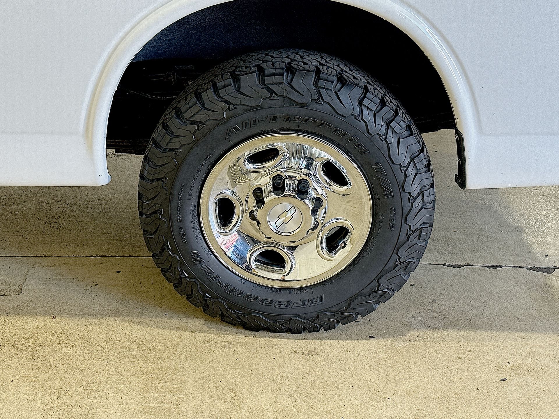 2022 Chevrolet Express Cargo Work Van - Photo 28