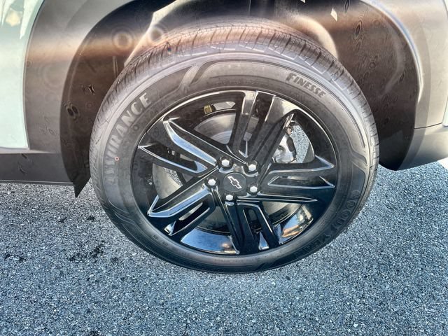 2026 Chevrolet Trax ACTIV Green at Spitzer Autoworld Chevy Buick GMC Cadillac