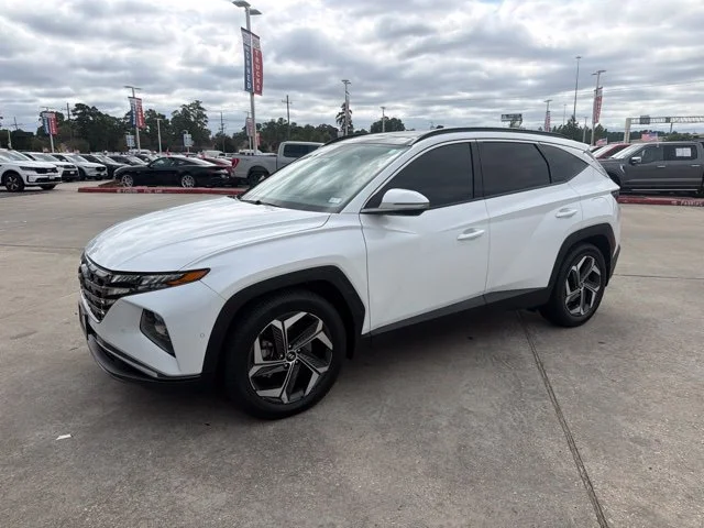 Used 2022 Quartz White Hyundai Limited image 1