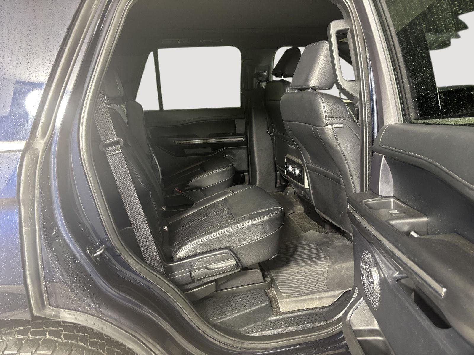 Used 2021 Antimatter Blue Ford XLT image 5