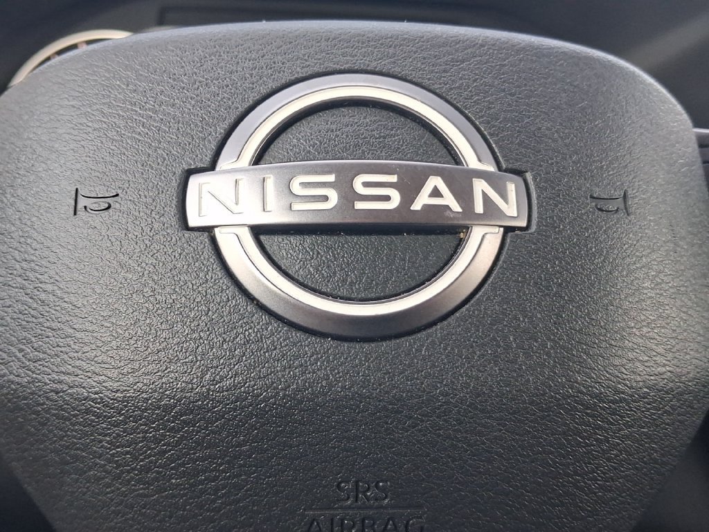 Certified Used 2025 Beige/tan Nissan SV image 5