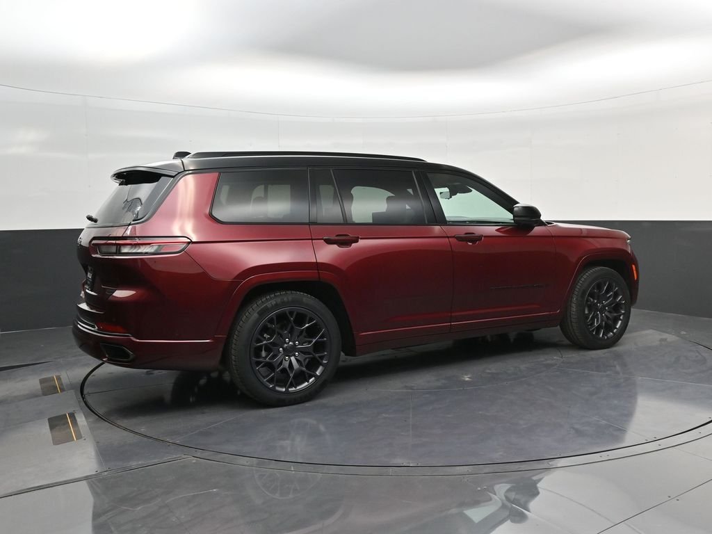 Used 2025 Red Jeep Summit Reserve image 8
