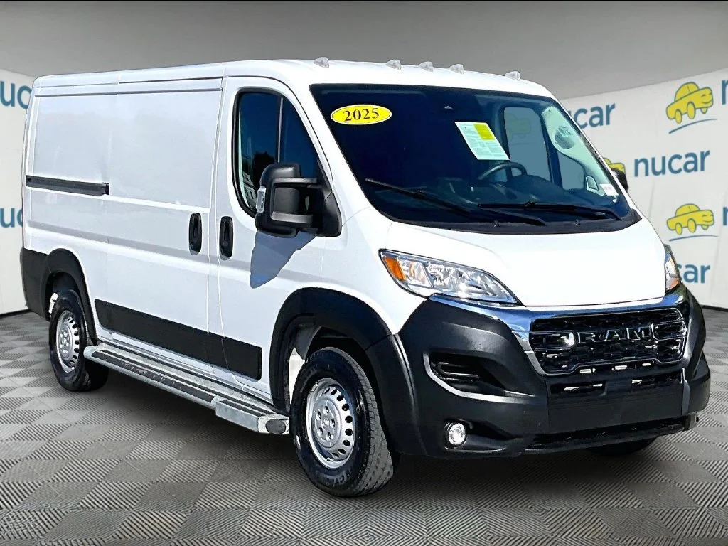 Used 2025 White Ram Base image 1