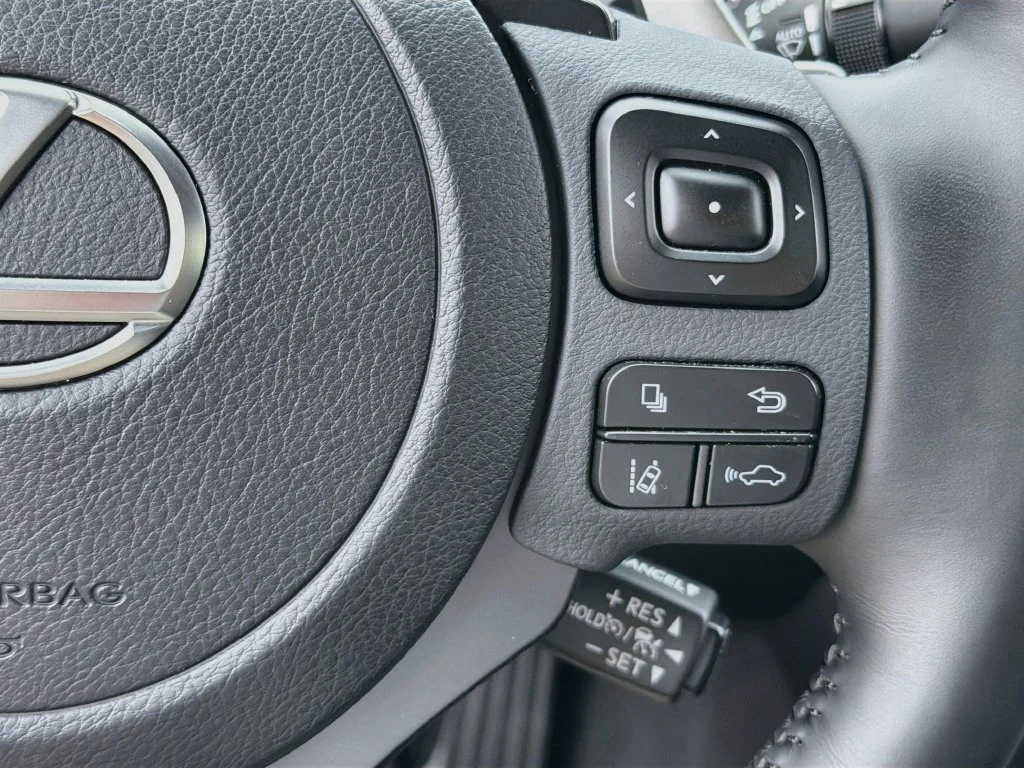 Used 2024 White Pearl Lexus 300 image 21