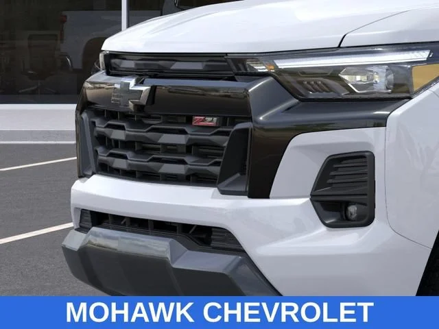 New 2026 Summit White Chevrolet Z71 image 13