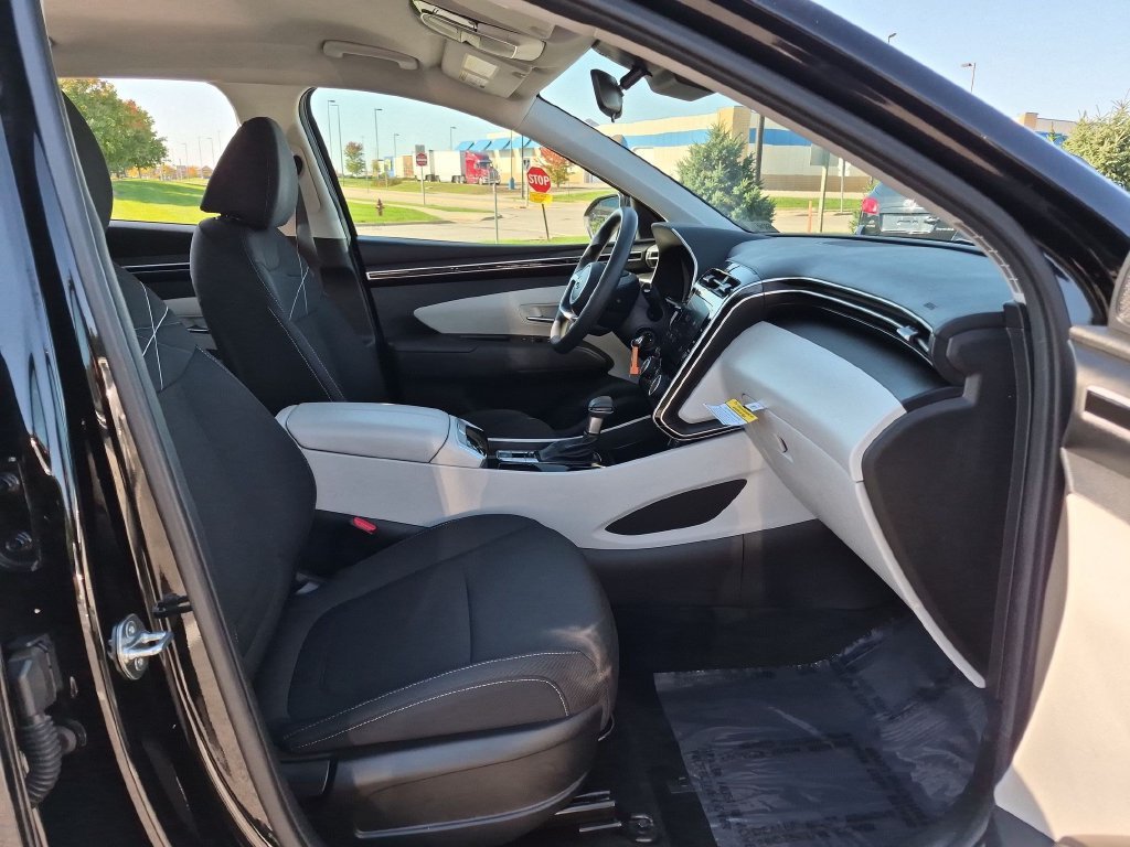 Certified Used 2024 Black Hyundai SE image 27