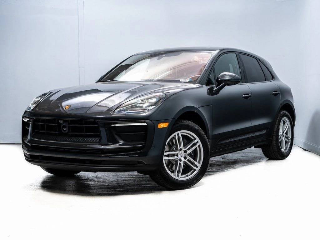 2026 Porsche Macan Base