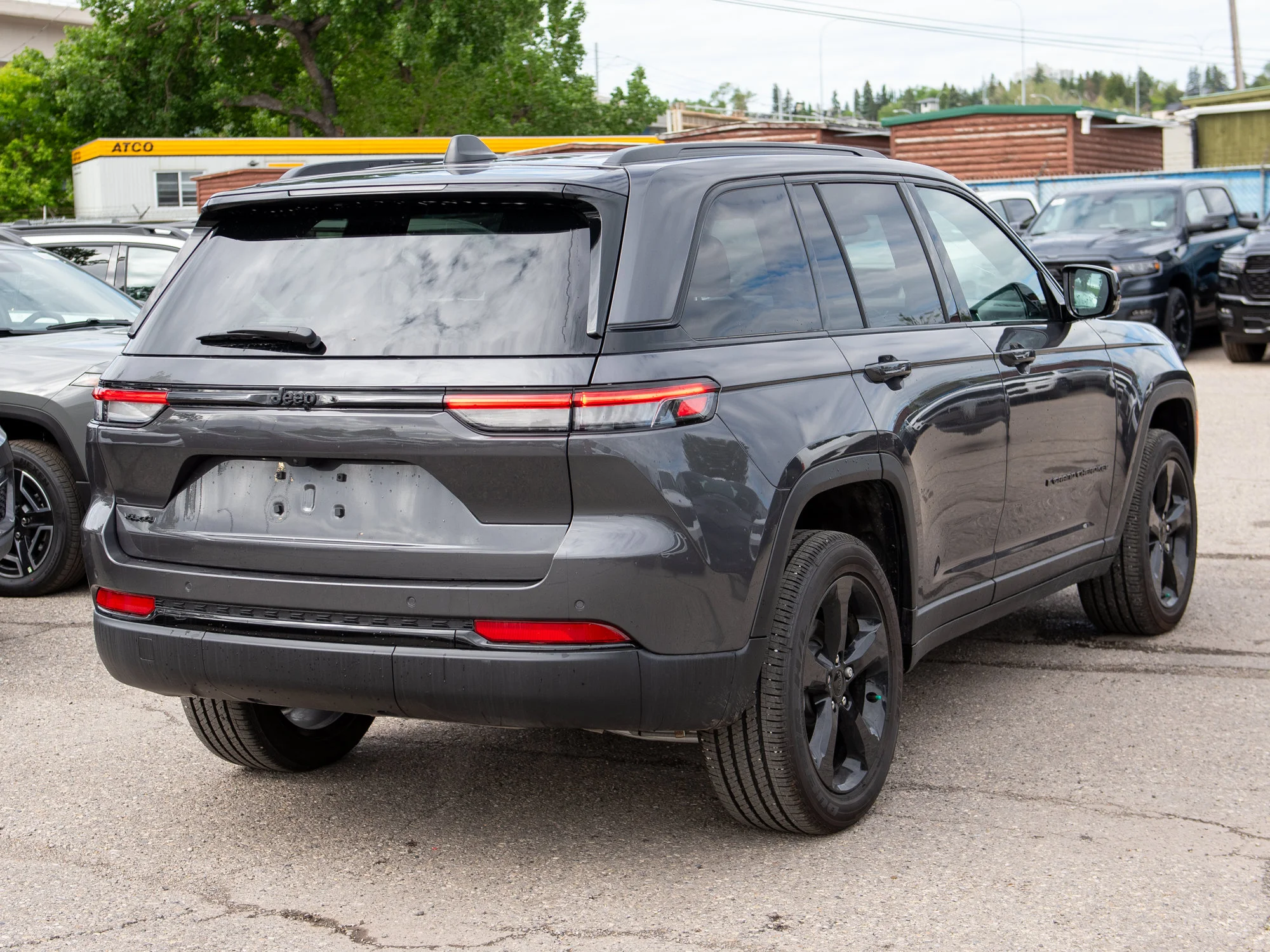 New 2025 Grey Jeep Altitude* image 5