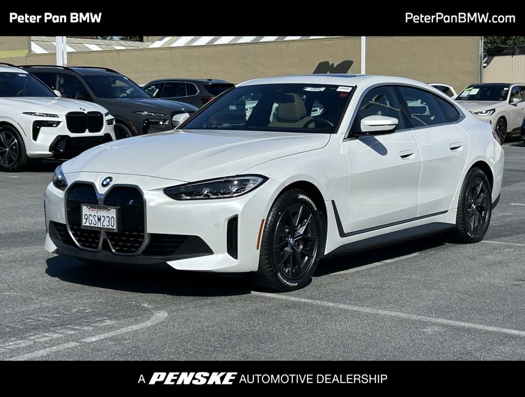 2023 BMW i4 eDrive40's photo