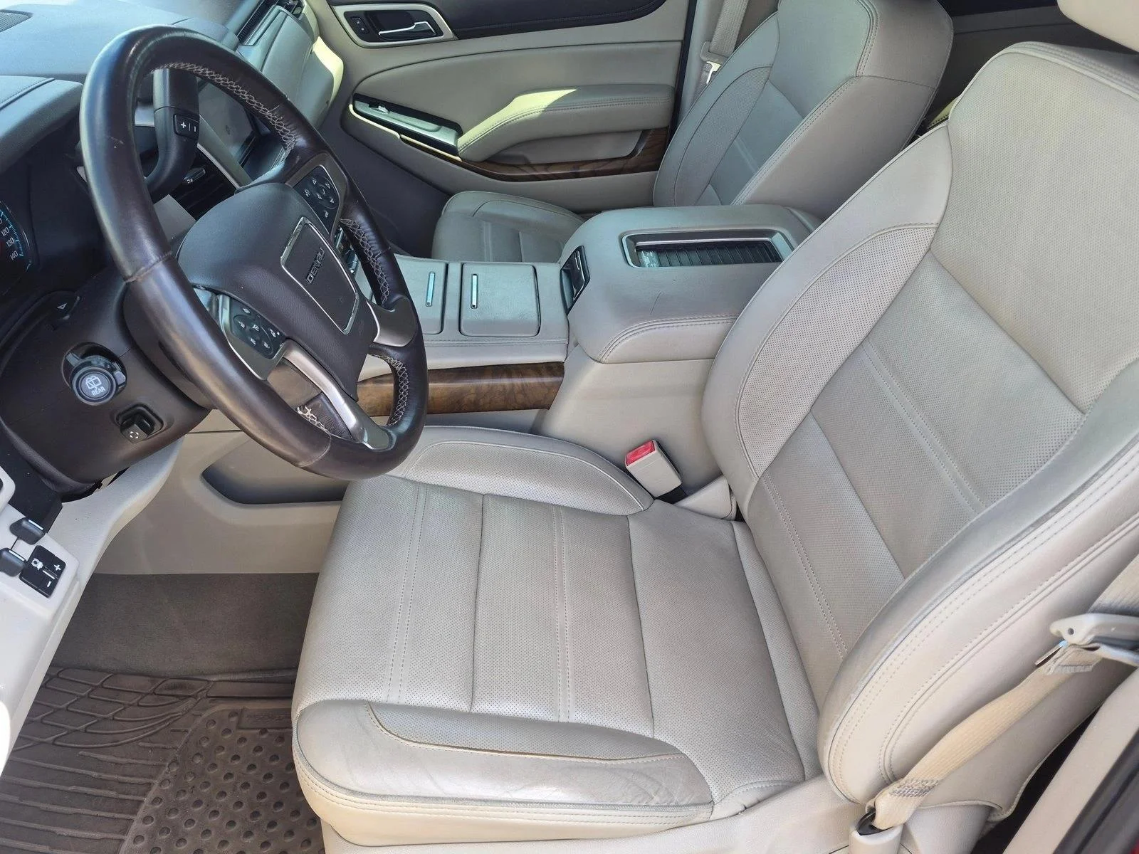 Used 2019 Crimson Red Tintcoat GMC Denali image 15