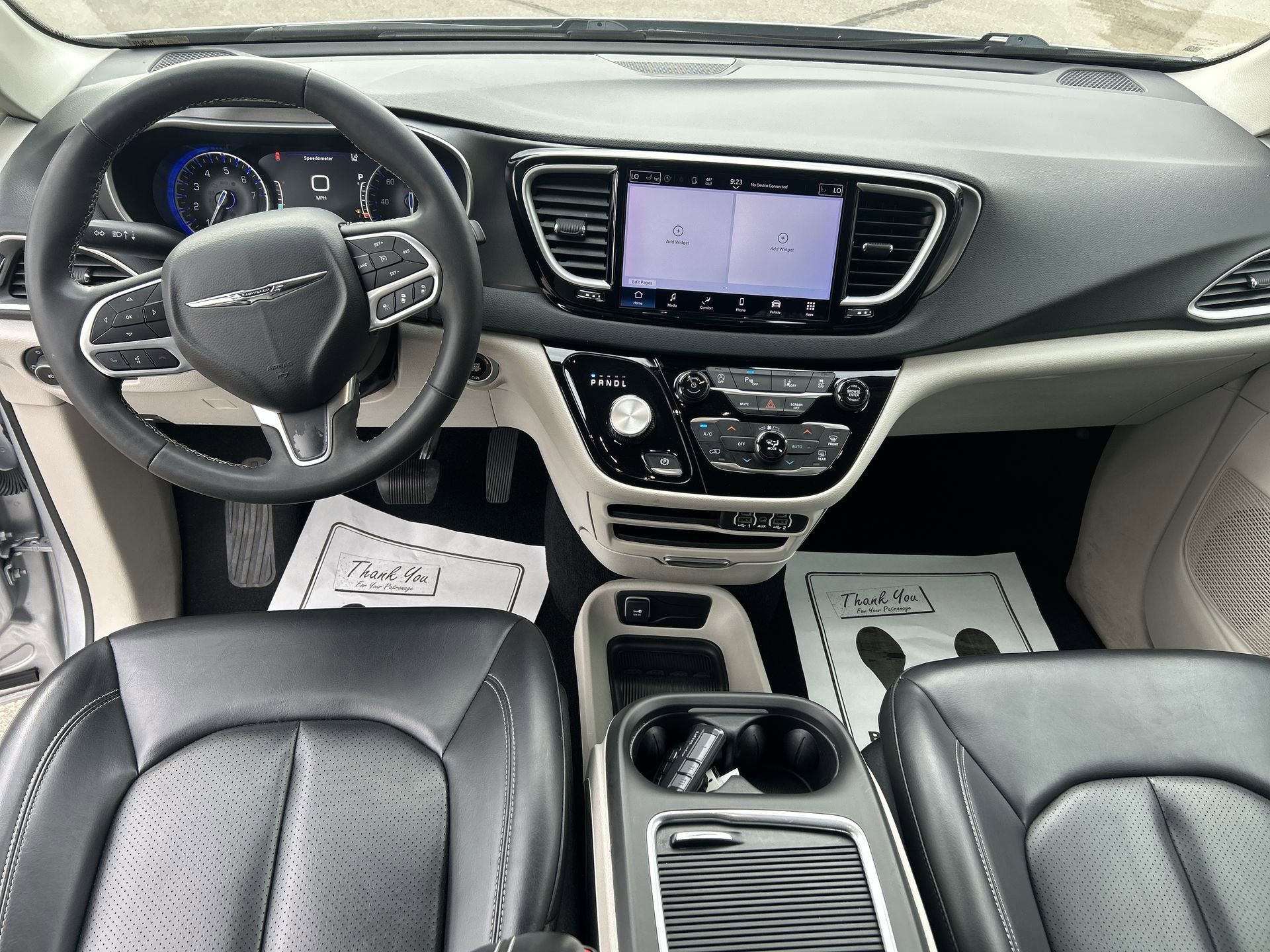 Used 2023 Silver Mist Clearcoat Chrysler Touring L image 20