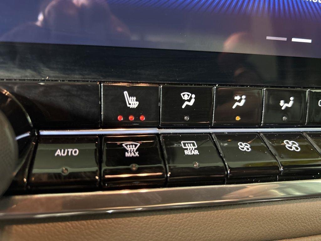 Used 2024 Sand Dune Metallic Chevrolet ZR2 image 23