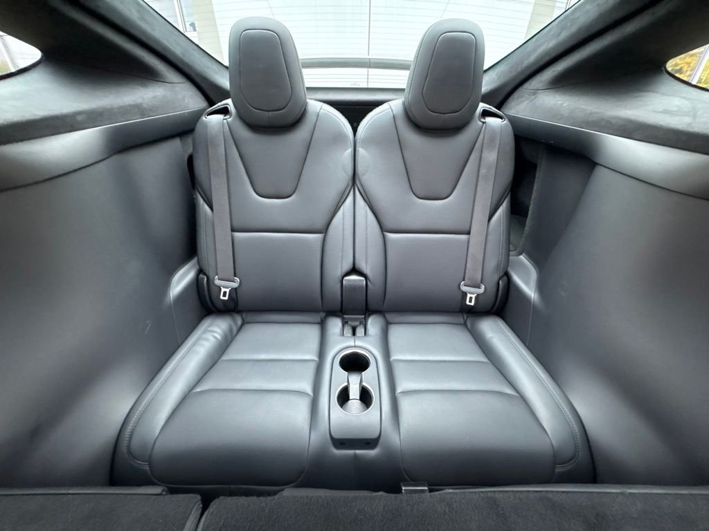 Used 2022 White Tesla Base image 30