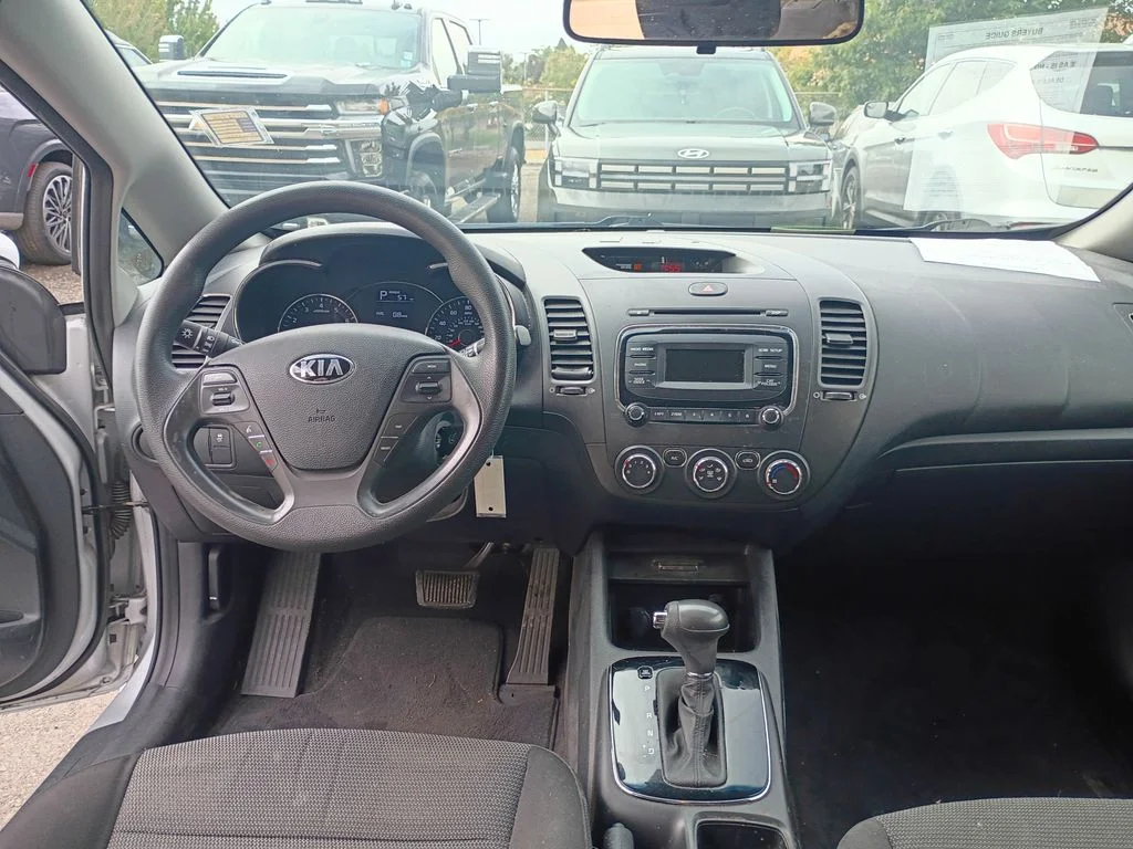 Used 2017 Silky Silver Kia LX image 17