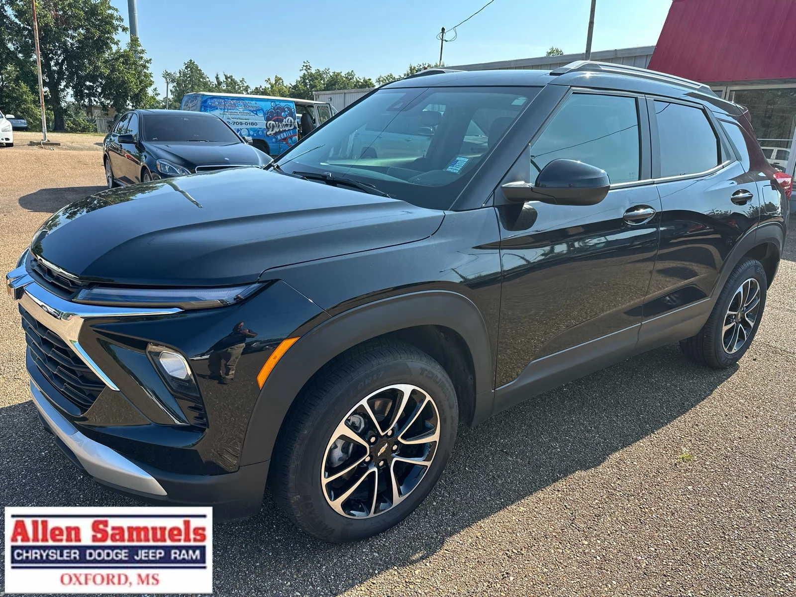 Used 2025 Mosaic Black Metallic Chevrolet LT image 7