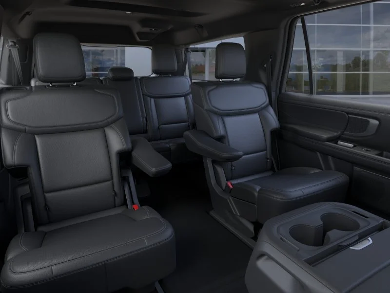 New 2026 Star White Metallic Tri-Coat Ford MAX Platinum® image 58