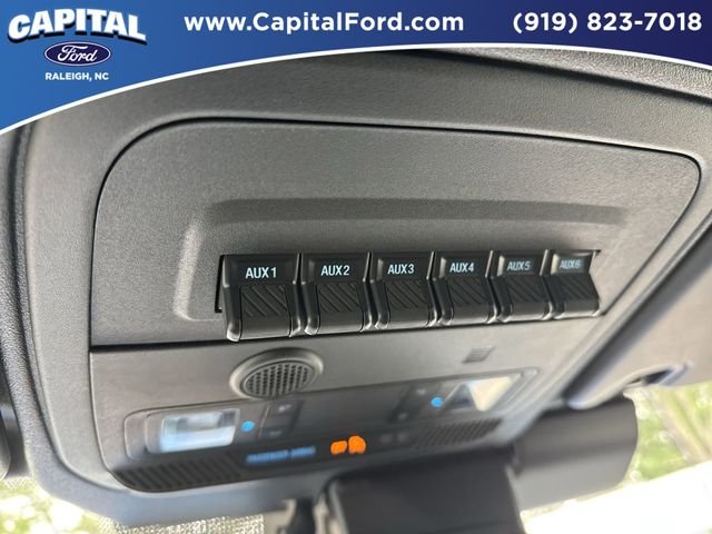 Used 2025 Blue Ford Badlands image 32