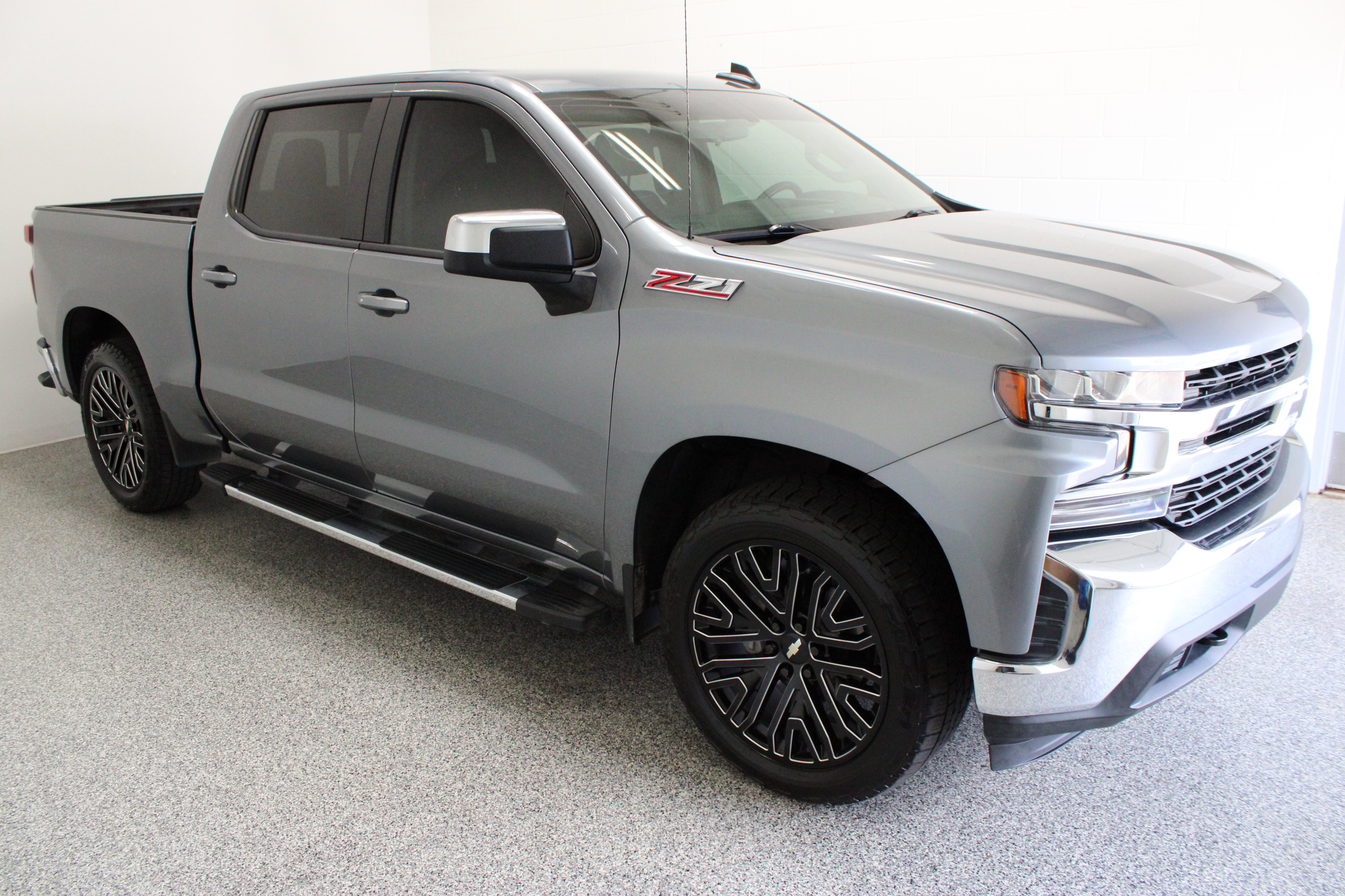 Used 2019 Satin Steel Metallic Chevrolet LT 5.3L image 4