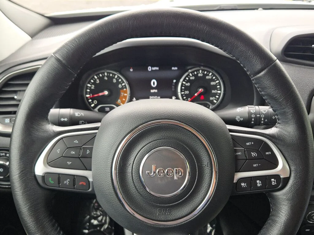 Used 2023 White Jeep Limited image 31