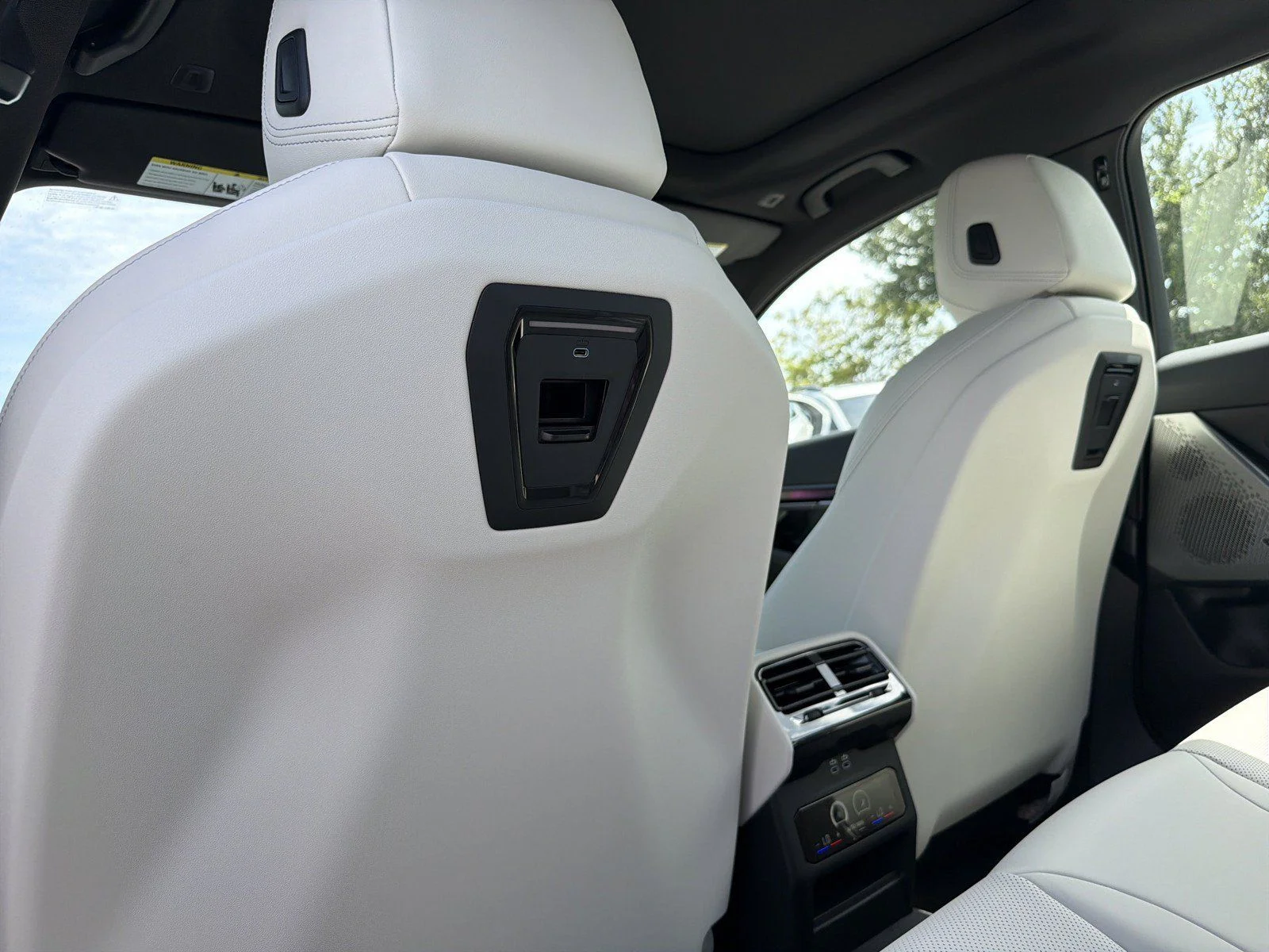 New 2027 Alpine White BMW 530i xDrive image 20