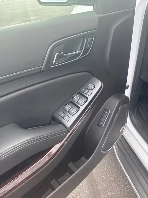 Used 2019 White GMC SLT image 12