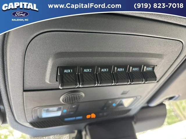 Used 2025 Blue Ford Badlands image 32