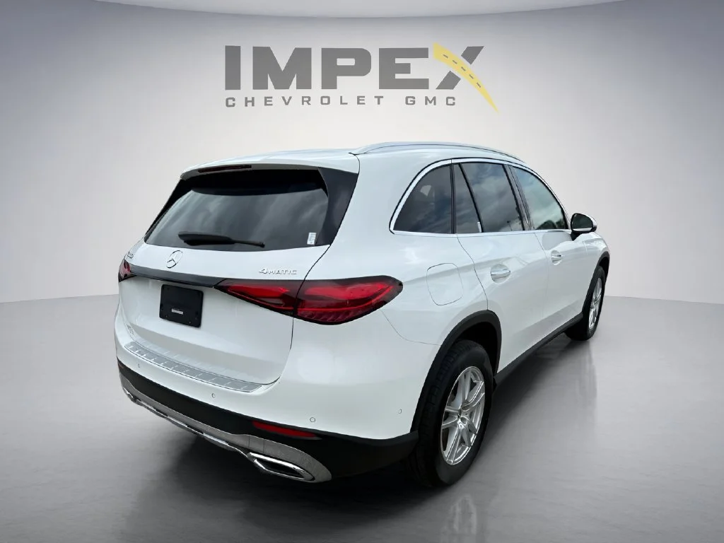 Used 2023 White Mercedes-Benz GLC 300 image 5
