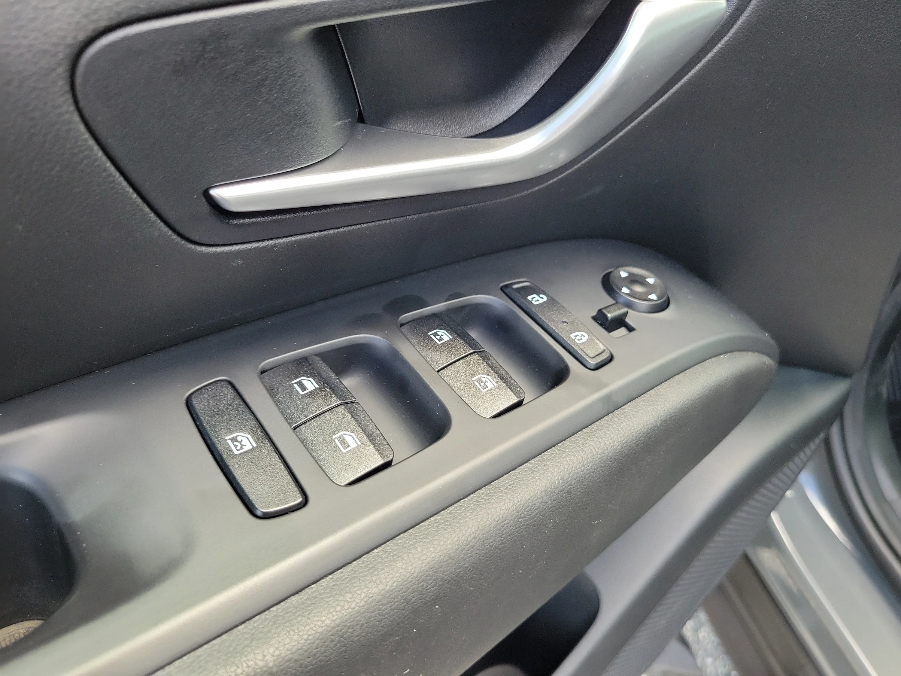 Used 2023 Hampton Gray Hyundai SEL image 19