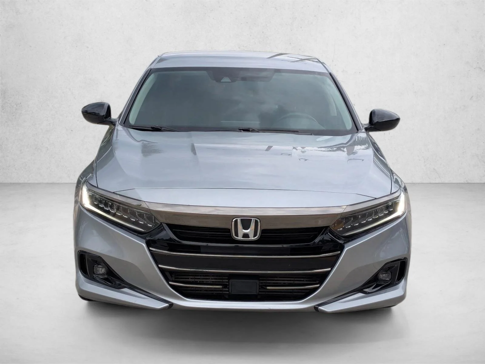 Used 2021 Lunar Silver Metallic Honda Sport SE image 2