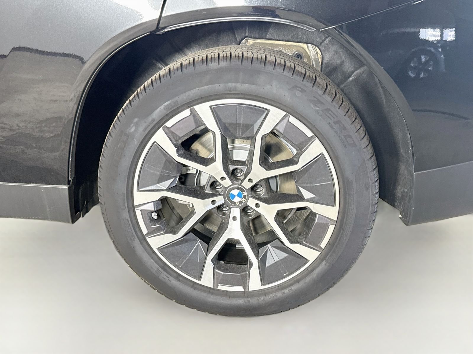 New 2026 Black Sapphire Metallic BMW 30 xDrive image 30