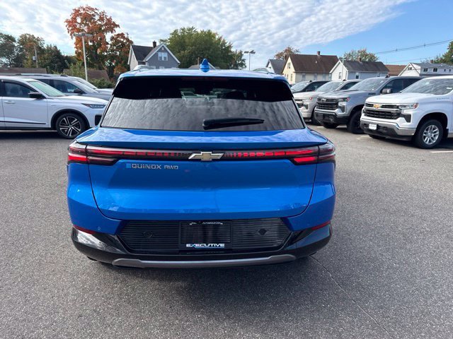 Used 2024 Riptide Blue Metallic Chevrolet 2LT image 7