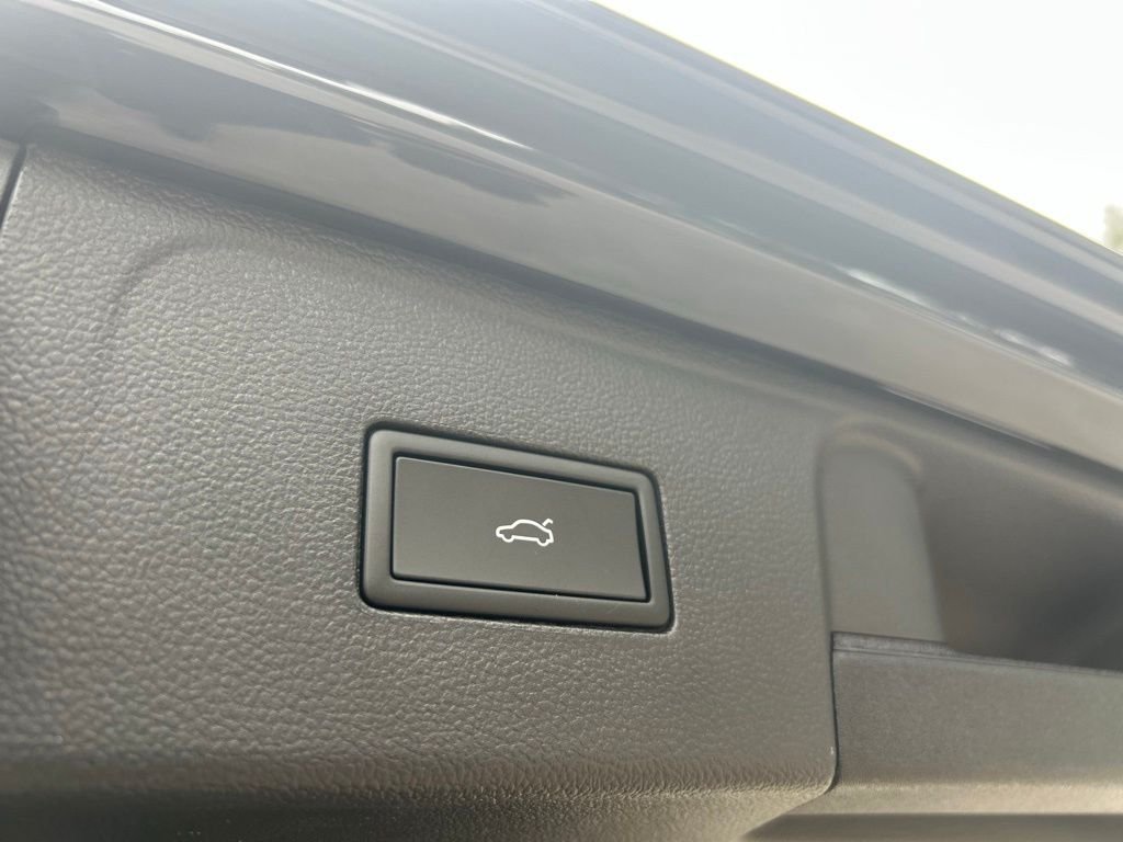 New 2026 Black Volkswagen SE w/Technology image 41