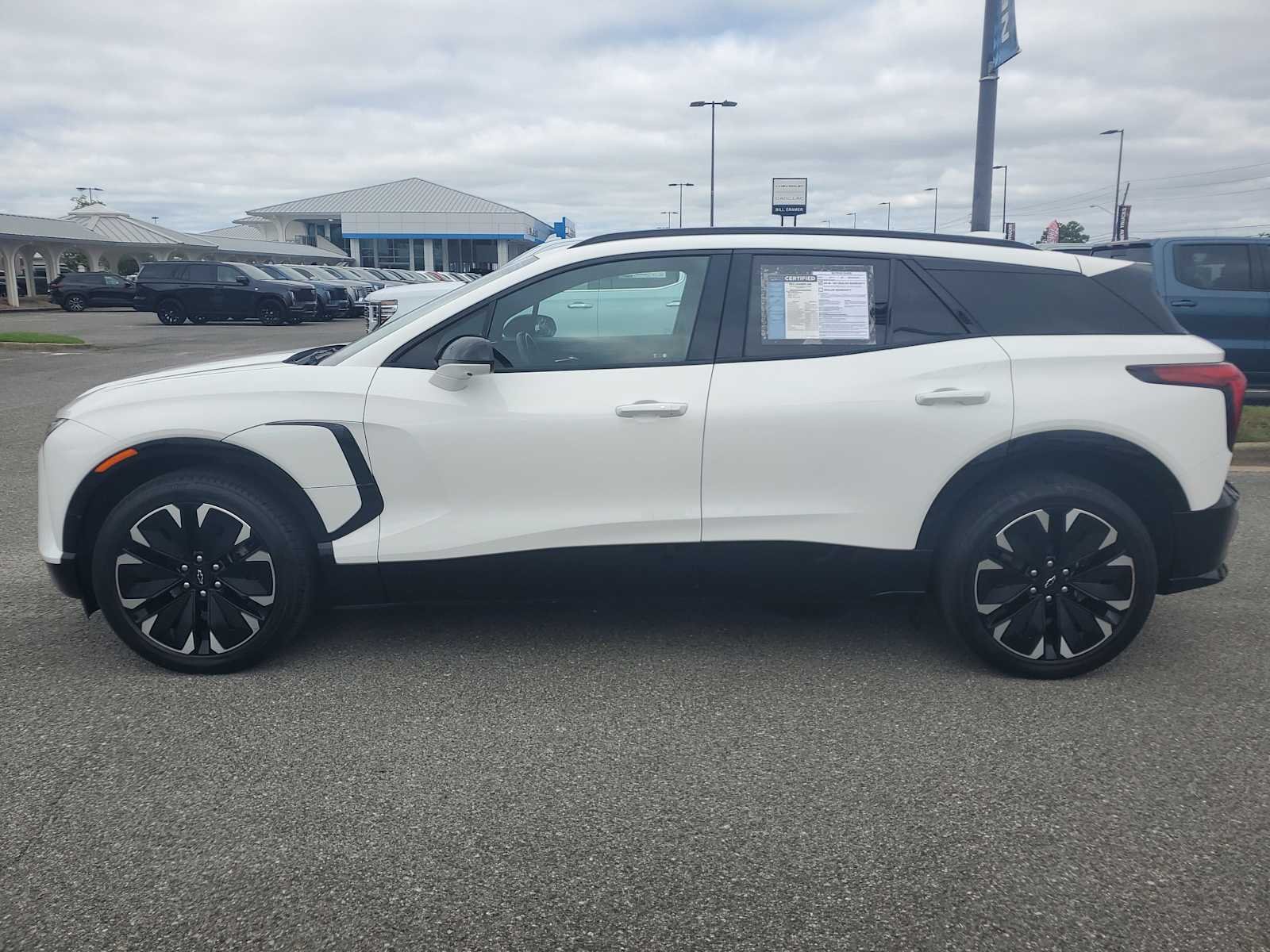 2024 Chevrolet Blazer EV RS photo 2