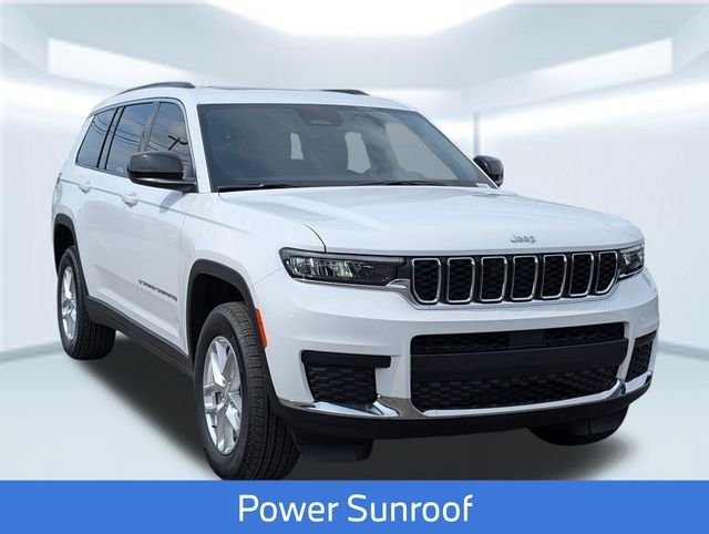 New 2026 Bright White Clearcoat Jeep Laredo image 9