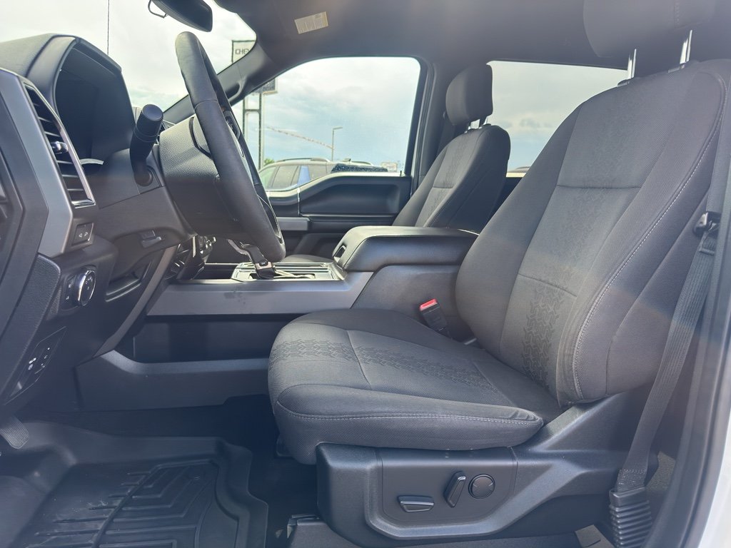 Used 2019 Oxford White Ford XLT image 12