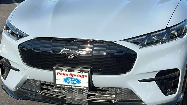 New 2026 Glacier Gray Metallic Tri-coat Ford Premium image 25