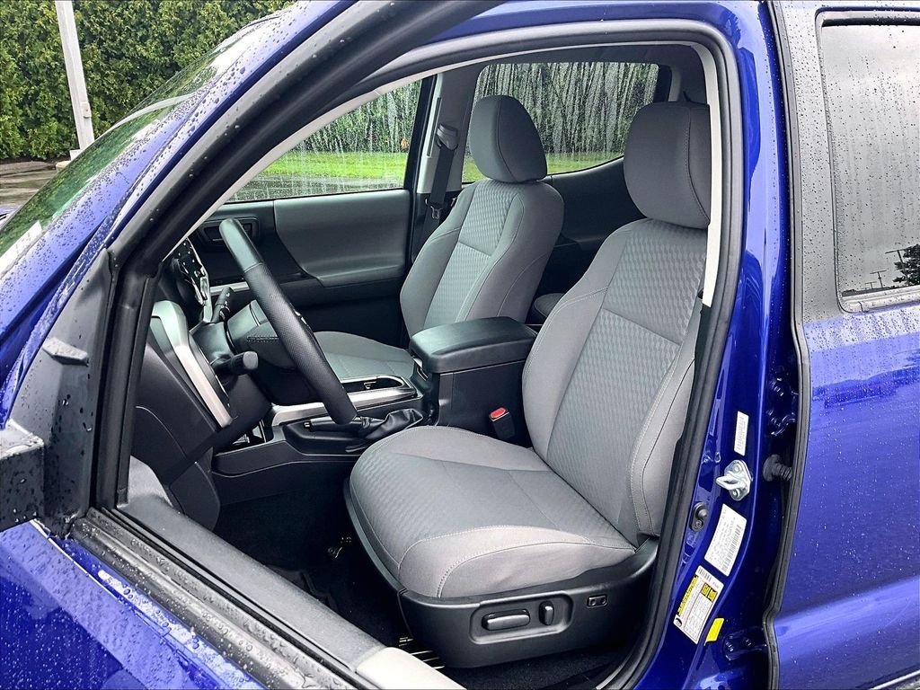 Used 2023 Blue Toyota SR5 image 10