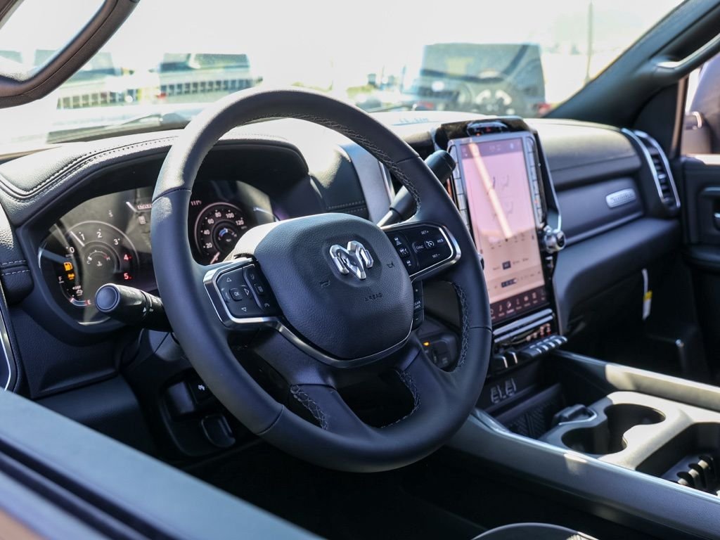 New 2026 Diamond Black Crystal Pearl-Coat Exterior Paint RAM Laramie image 13