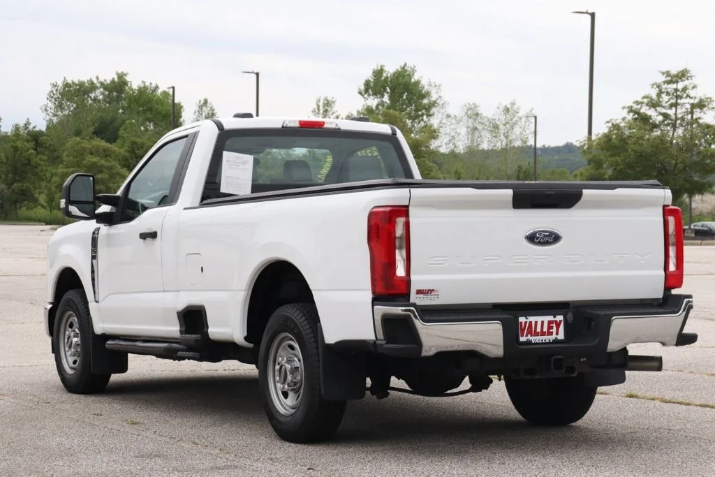 Used 2023 Oxford White Ford XL image 7