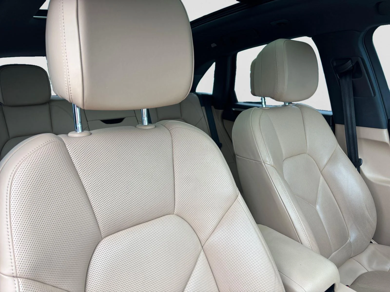 Used 2020 White Porsche Base image 50