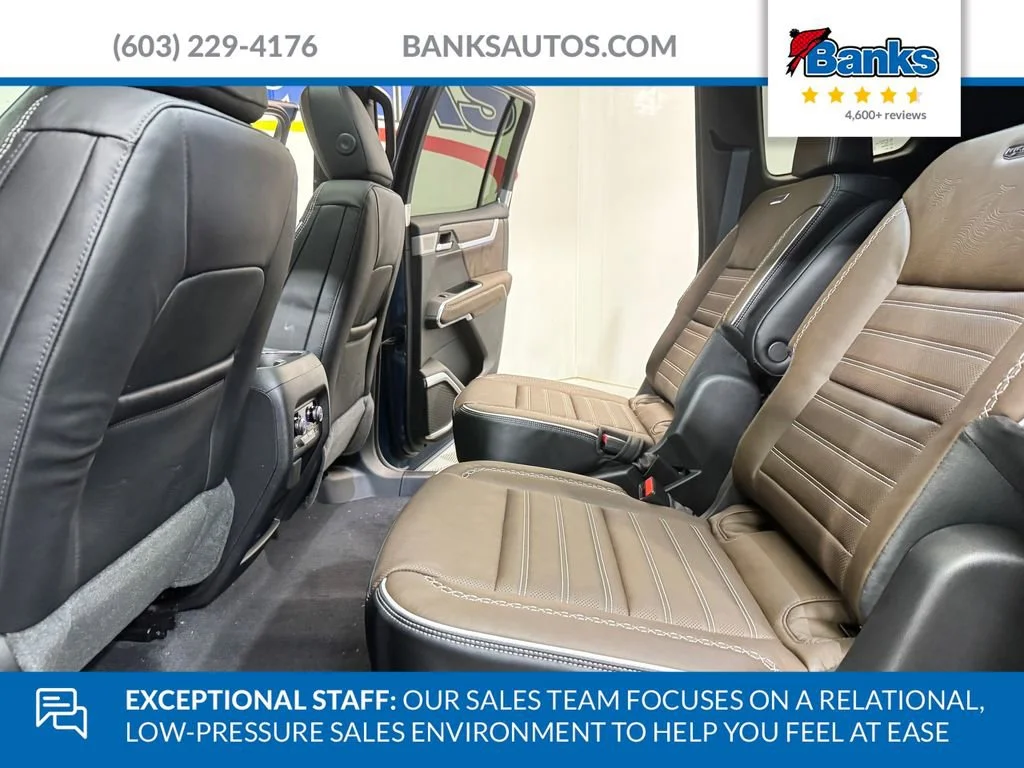 2026 GMC Acadia Denali Ultimate - Photo 12