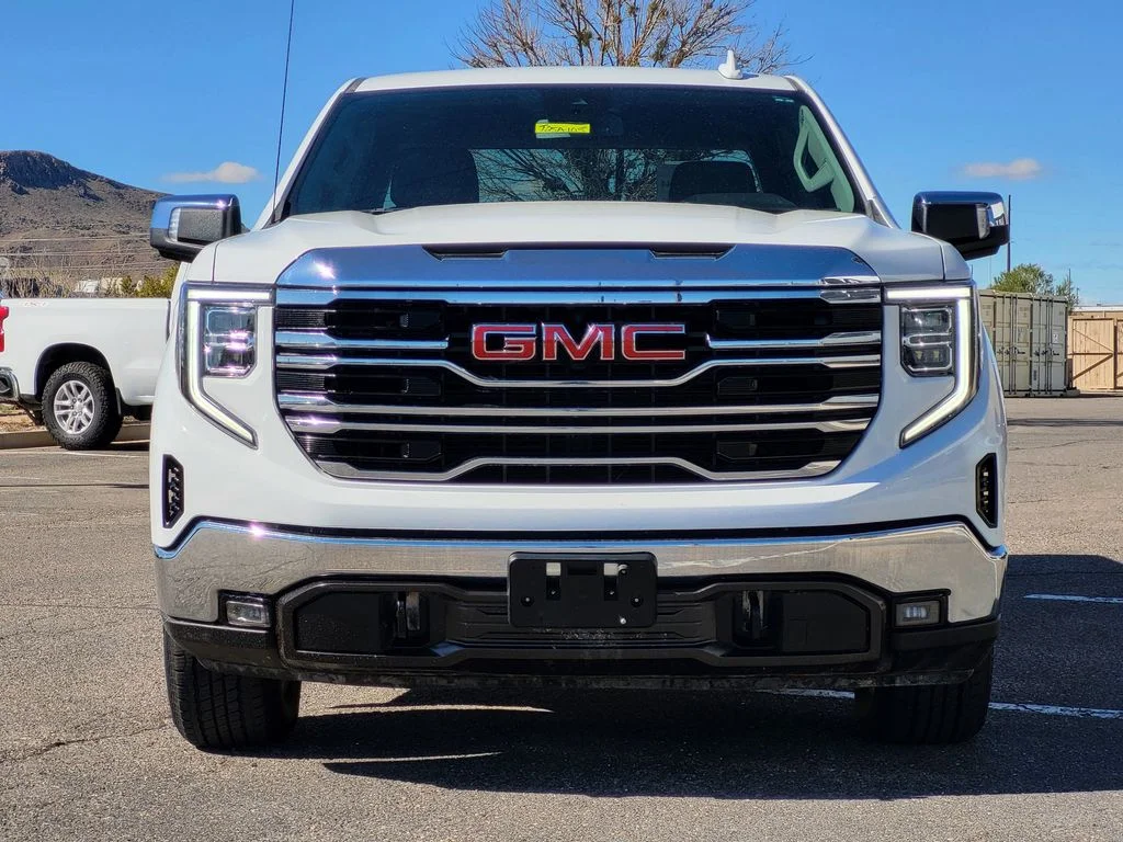 Used 2024 Summit White GMC SLT image 3