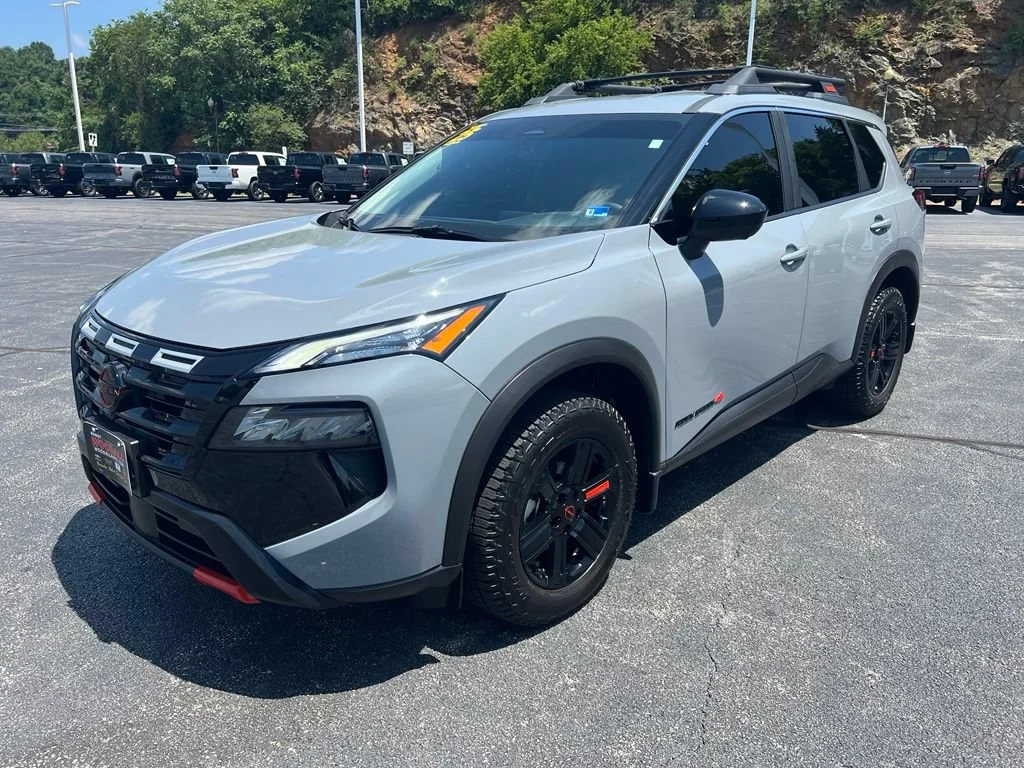Used 2025 Boulder Gray Nissan Rock Creek image 3