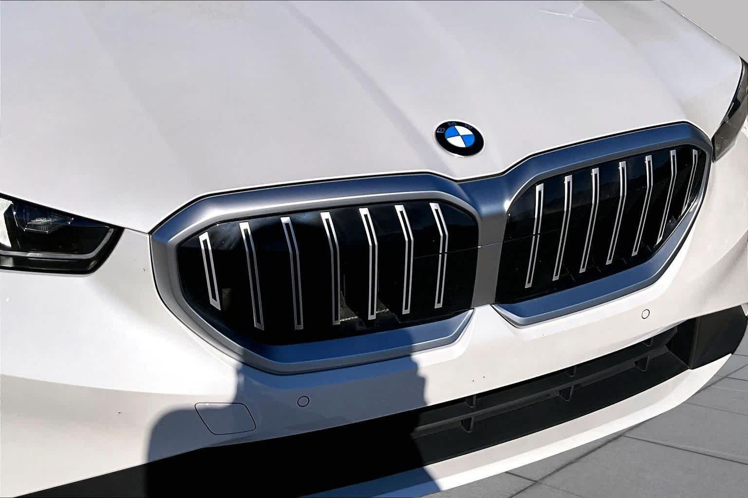 Certified Used 2025 Mineral White Metallic BMW 530i image 31